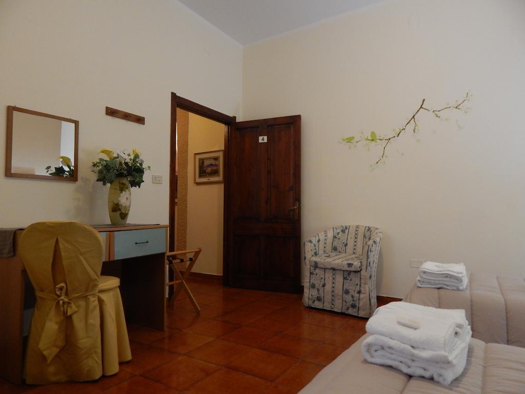 Hotel Il Platano Ottana Стая снимка