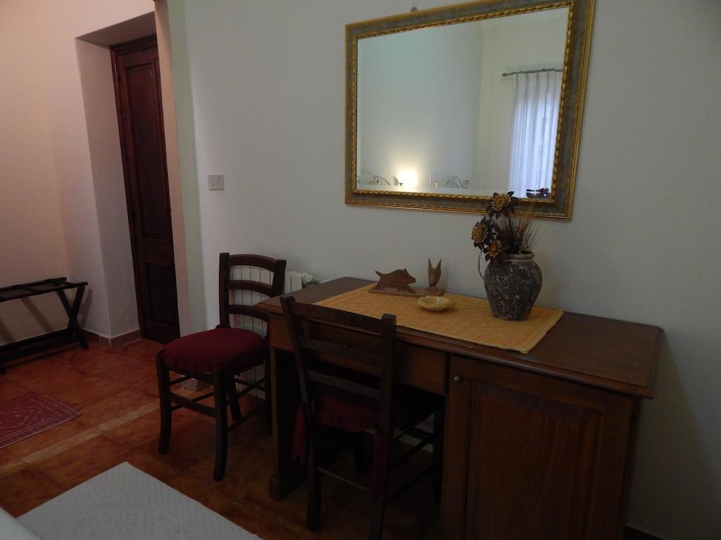 Hotel Il Platano Ottana Стая снимка